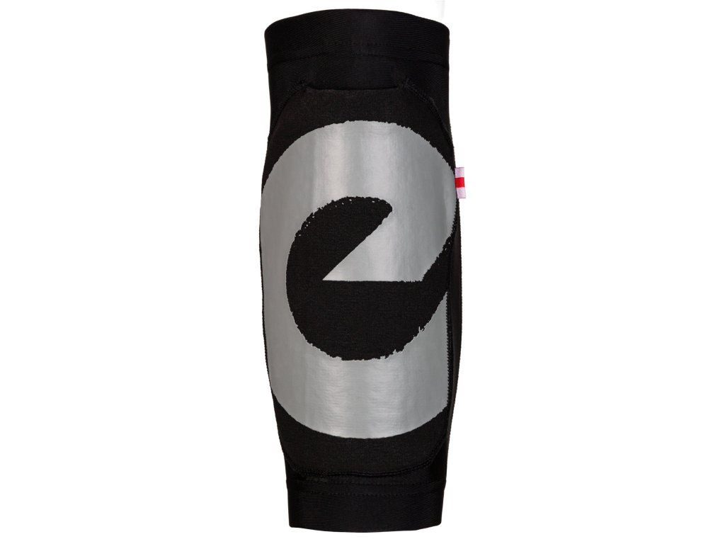 ENNUI BLVD Shin Guard – navlékací chrániče holení pro aggressive bruslení a BMX